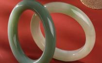 ?和田玉且末藍(lán)怎么是青色的 染色和田玉最簡單鑒別方法