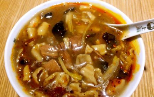 胡辣湯減肥可以吃嗎 胡辣湯里面都放什么菜