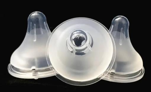 新生兒用s號(hào)還是ss號(hào)奶嘴 奶嘴用到幾歲合適